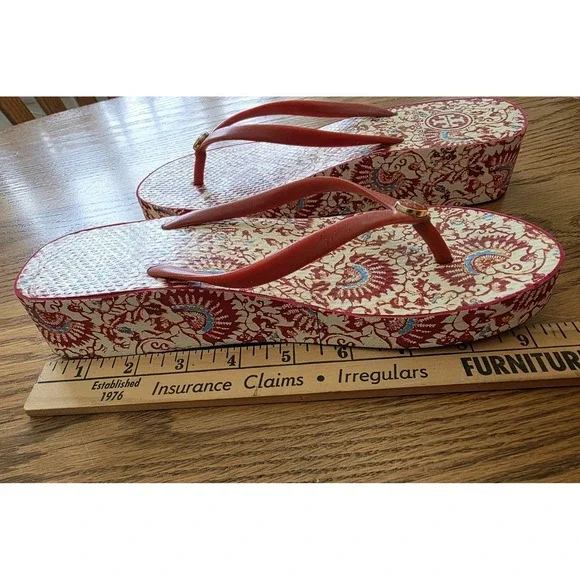 Tory Burch Thandie Wedge Flip Flop Rubber Hawaii Exclusive Print 8.5 - Picture 10 of 11